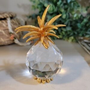 Beautifully Elegant Swarovski Crystal Trimlite Pineapple Large 4 Inches Tall